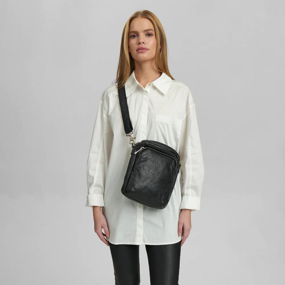 Depeche Crossover Bag In Strong And Nice Leather Quality / 15092