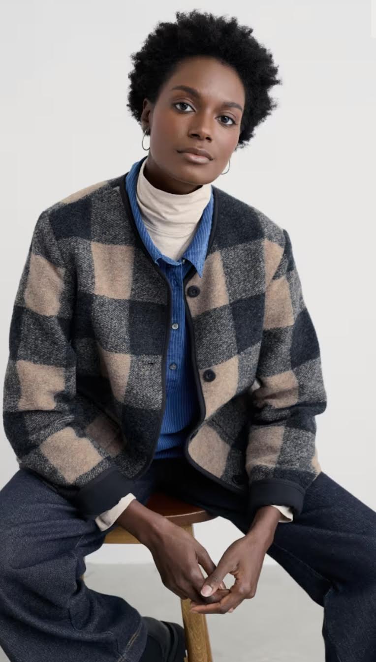 0-17 Your new go-to jacket, with a relaxed fit and a comfortable round neck. Our Merywen Jacket is soft to the touch, thoughtfully designed with sleek curved hems and neat bound edges. Wear it open or closed and layered through the seasons.