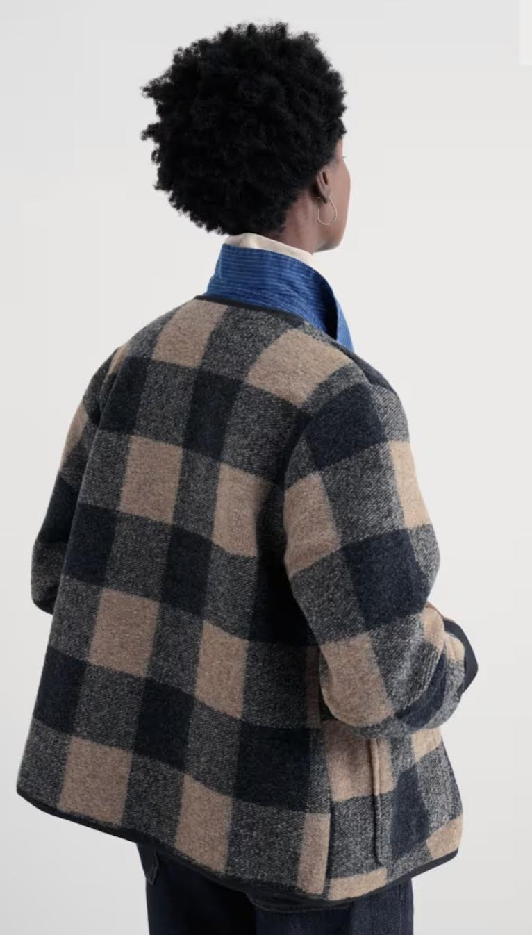 Your new go-to jacket, with a relaxed fit and a comfortable round neck. Our Merywen Jacket is soft to the touch, thoughtfully designed with sleek curved hems and neat bound edges. Wear it open or closed and layered through the seasons.